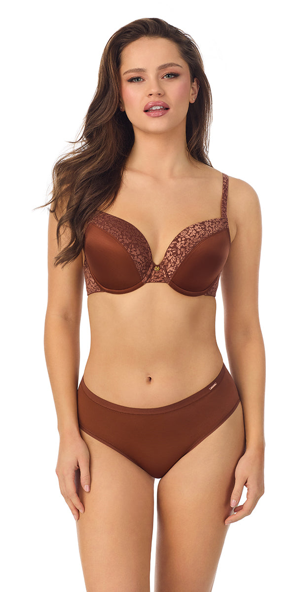 A lady wearing Bronzite Safari T Shirt Bra.