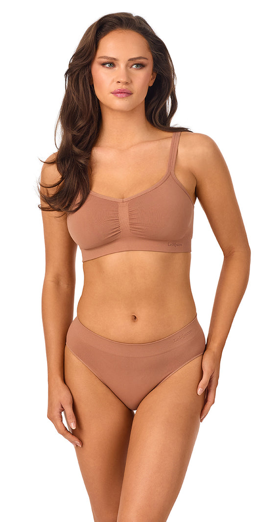 A Lady wearing Seamless Comfort Bralette - Caramel
