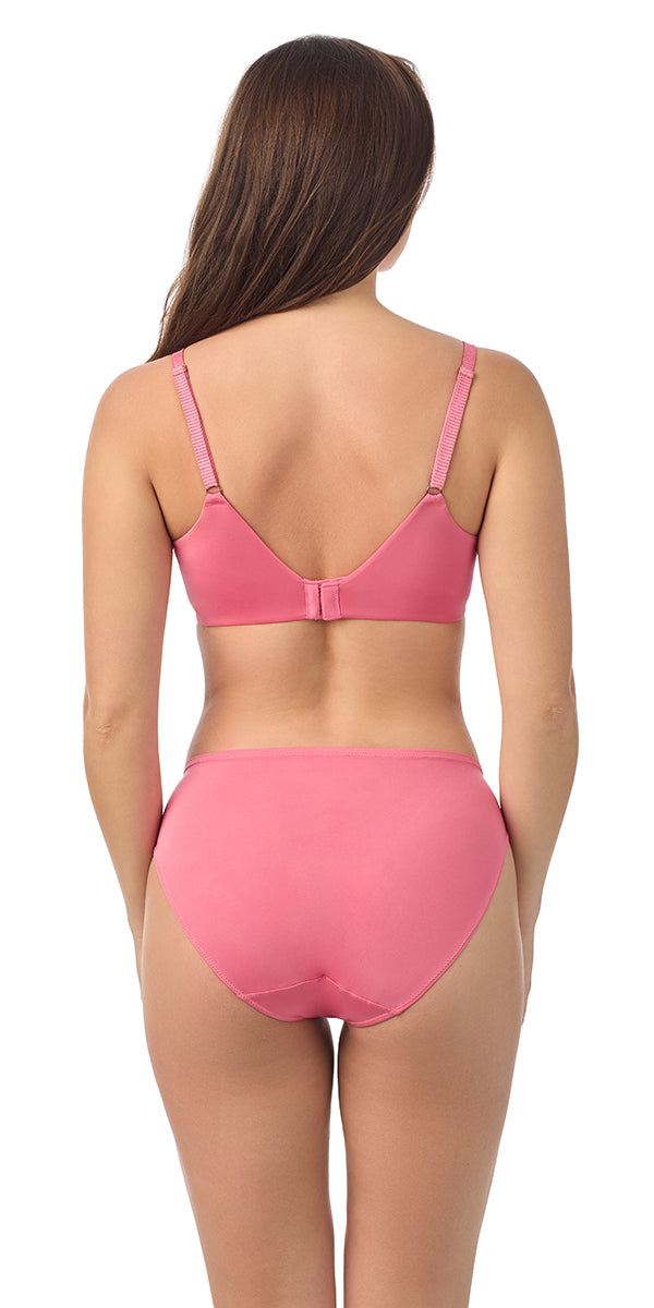 A lady wearing Lace Allure Moulded Unlined in Blossom