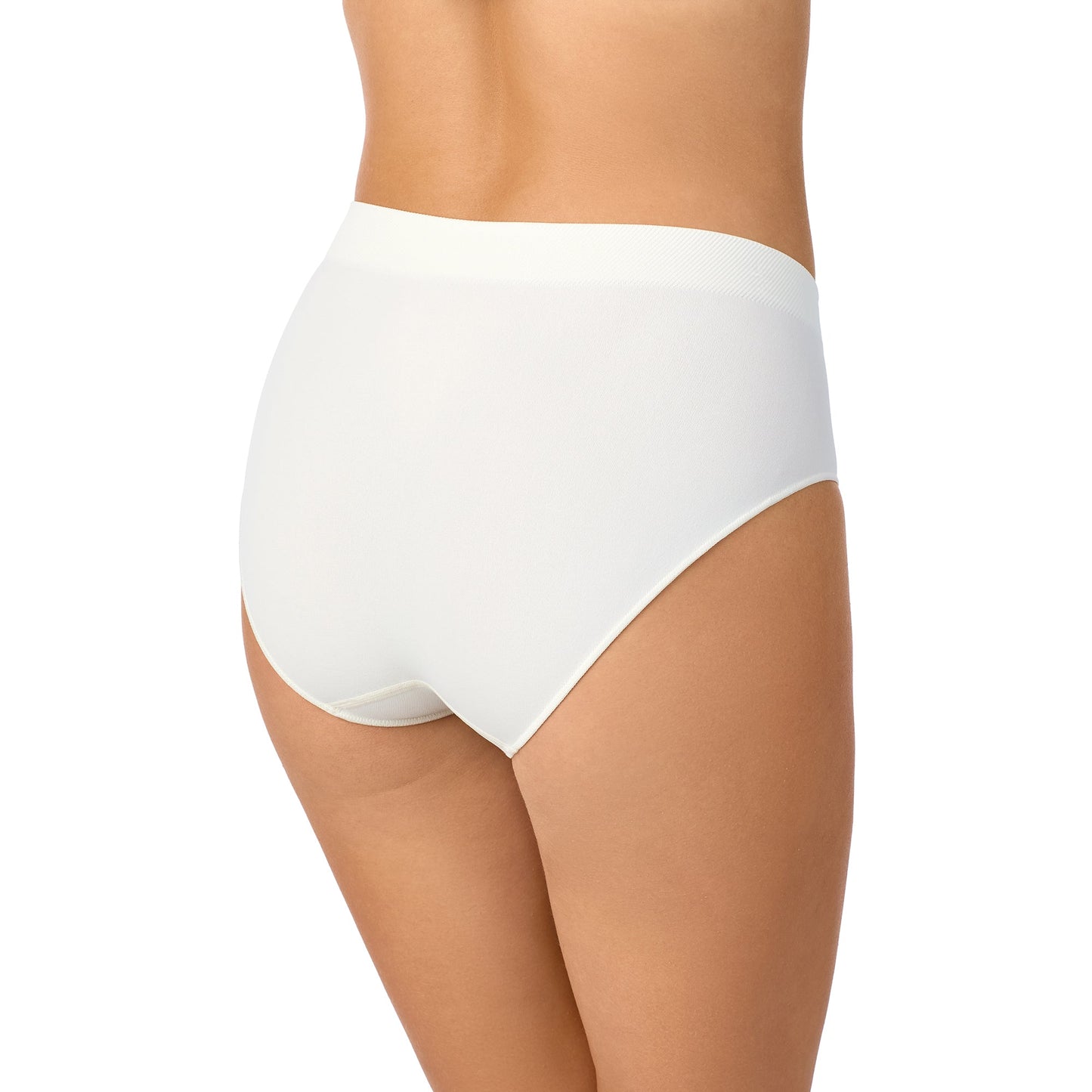 A lady wearing Seamless Comfort Hipster Pearl
