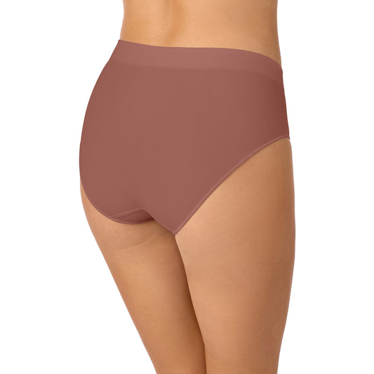 A Lady Wearing Seamless Comfort Hipster - Hazelnut Back view