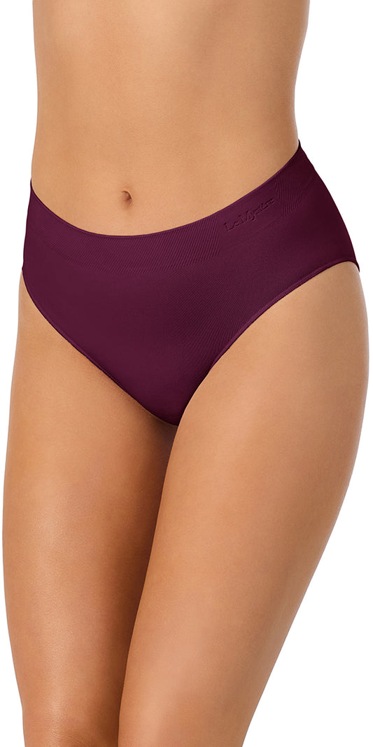 A lady wearing blackberry Seamless Comfort Hipster