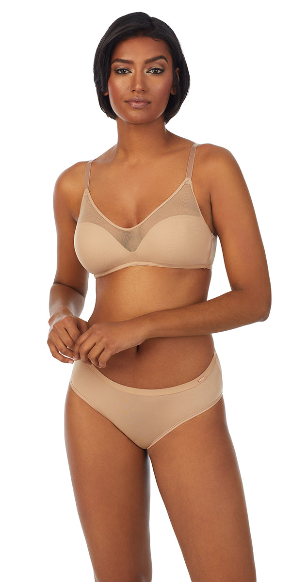 A lady wearing a natural sheer illusion wireless.