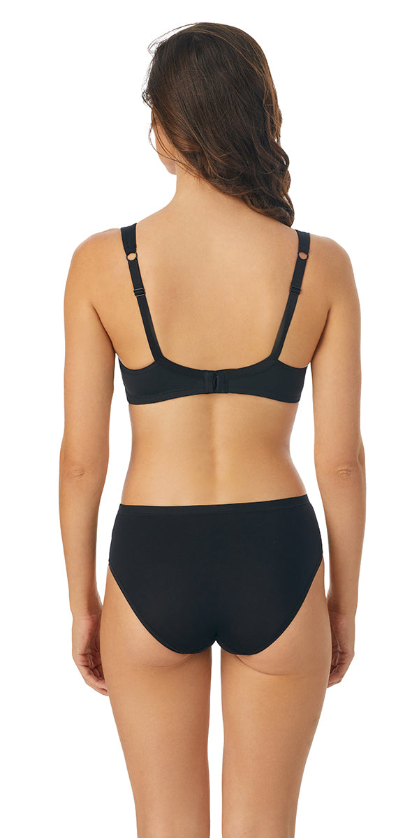 A lady wearing a black dream tisha bra.