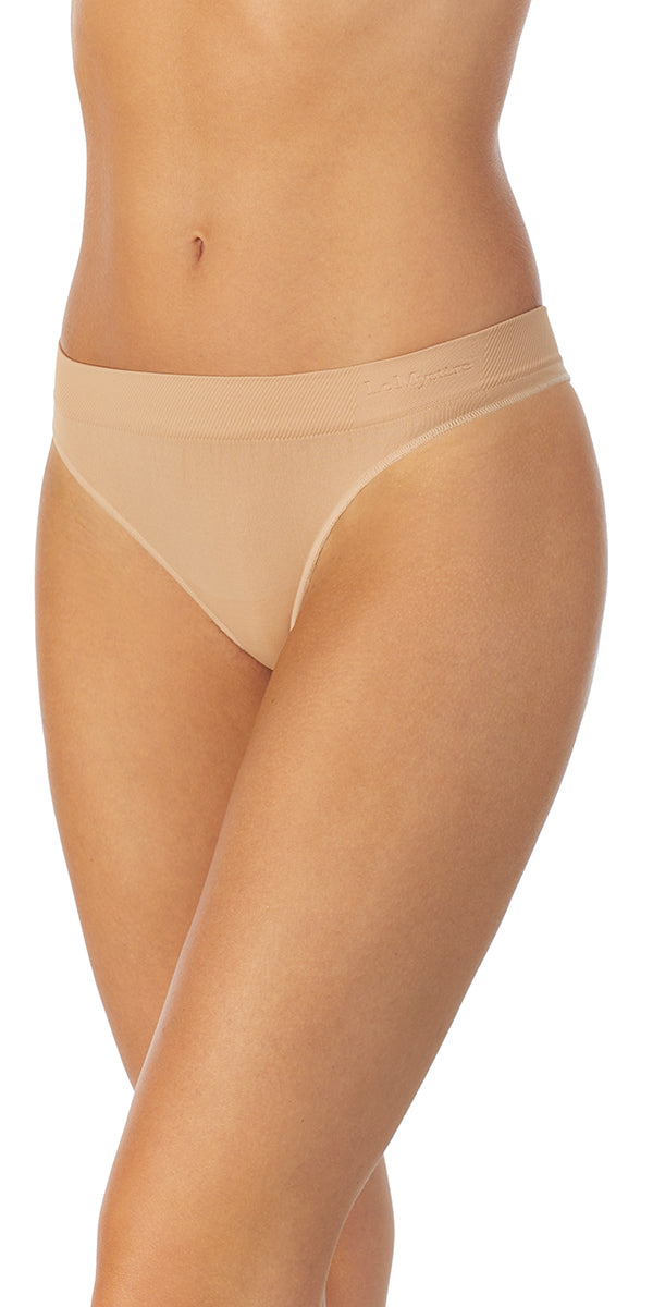A lady wearing a sahara Seamless Comfort Thong