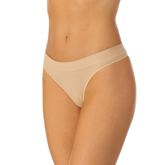 A lady wearing Seamless Comfort Thong in Natural