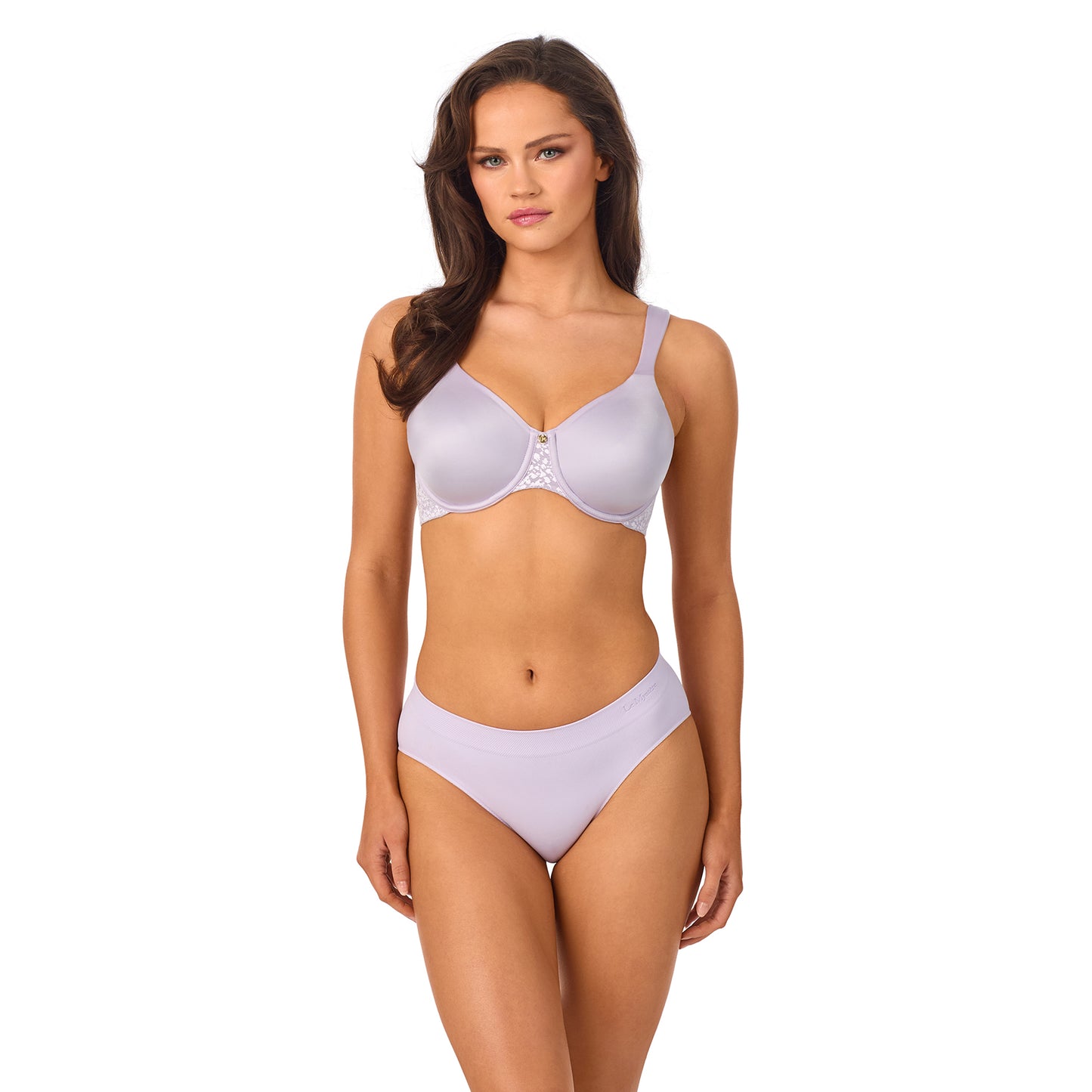 A lady wearing Safari Unlined in Lilac Haze