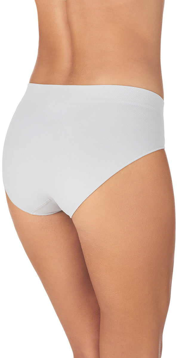 A lady wearing seamless comfort hipster