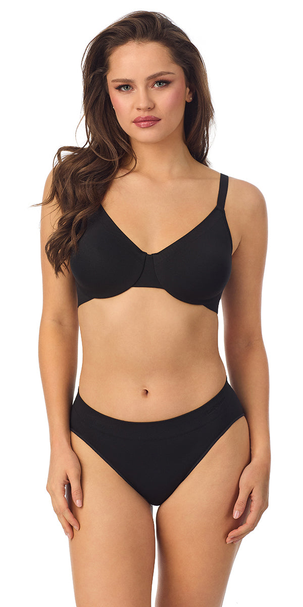 A lady wearing black Seamless Comfort Unlined