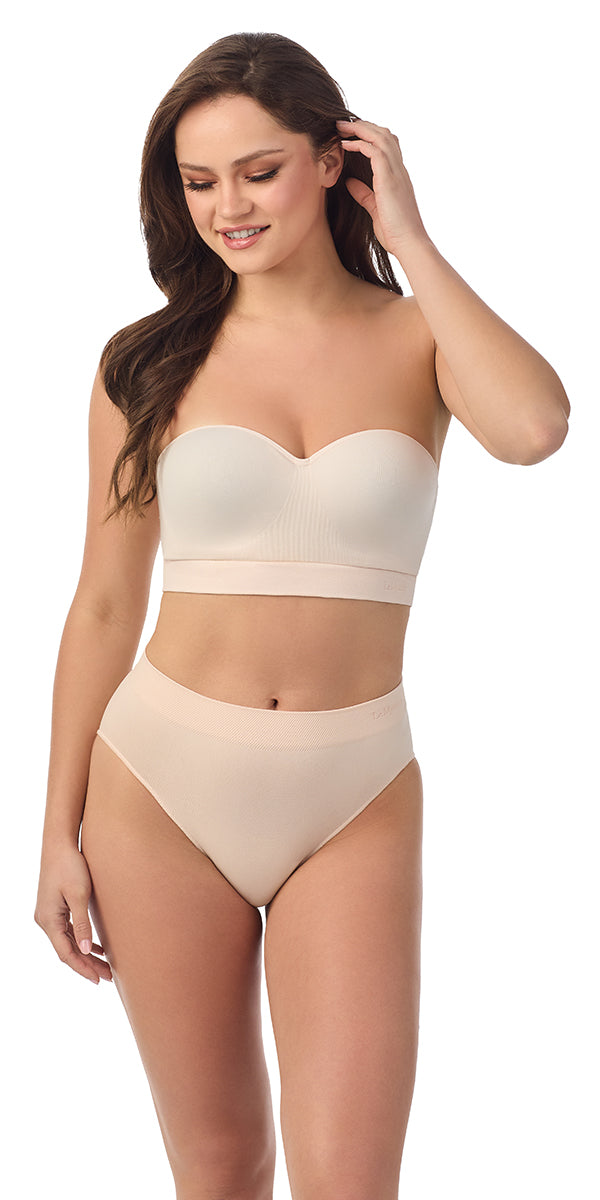 A lady wearing natural Seamless Comfort Wireless Bandeau 