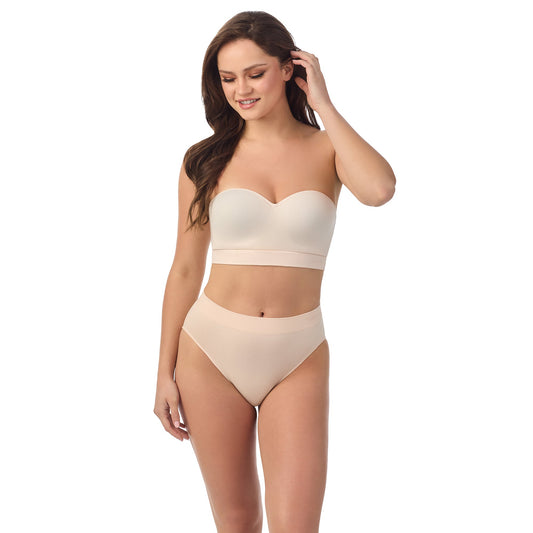 A lady wearing Seamless Comfort Wireless Bandeau Soft Shell