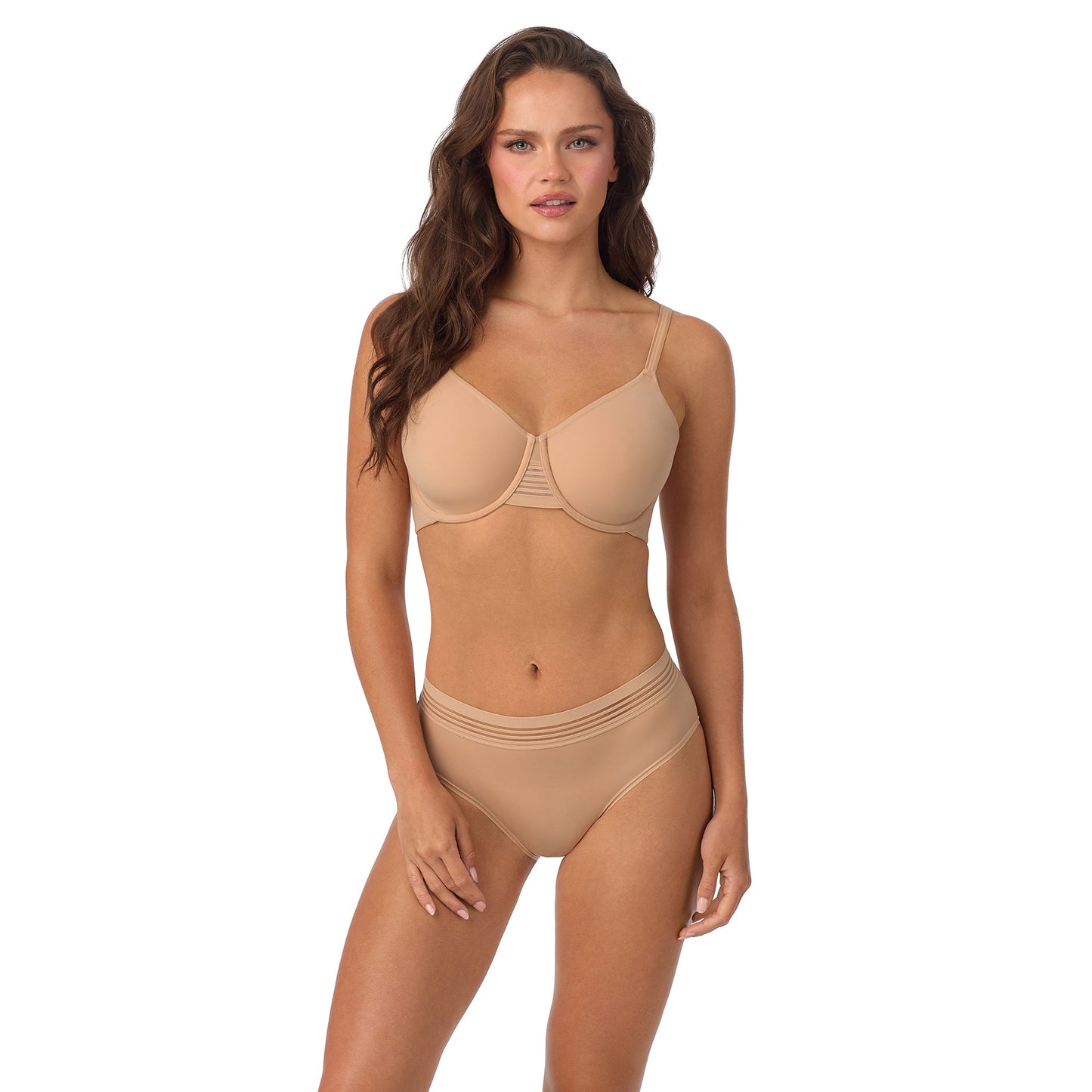 A lady wearing Second Skin Minimizer Natural