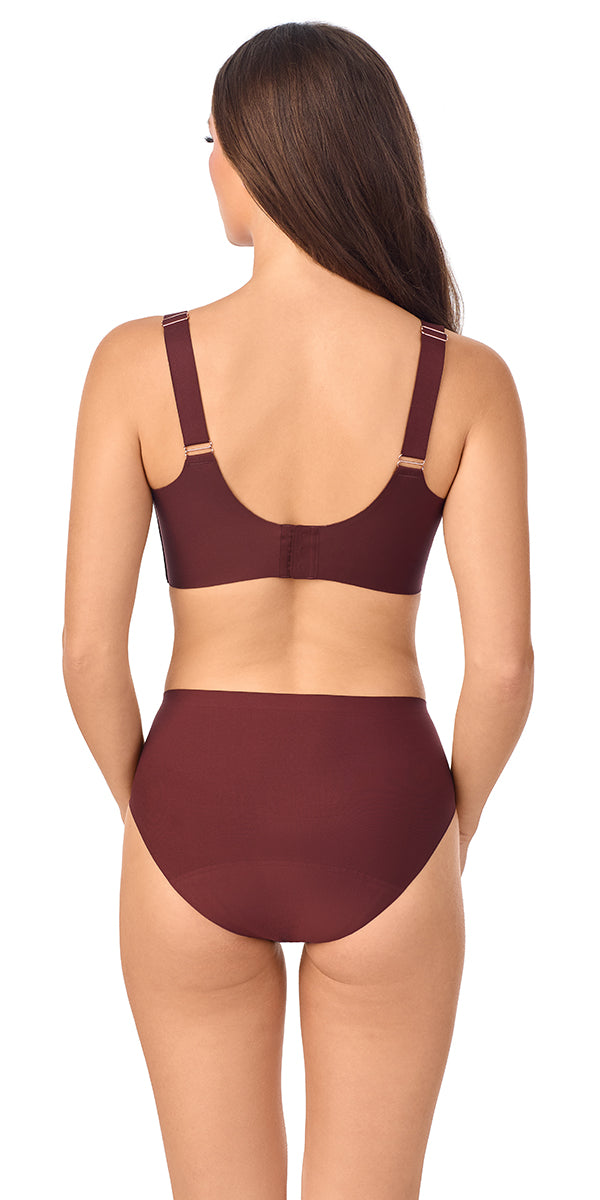 A lady wearing Smooth Shape 360 Smoother