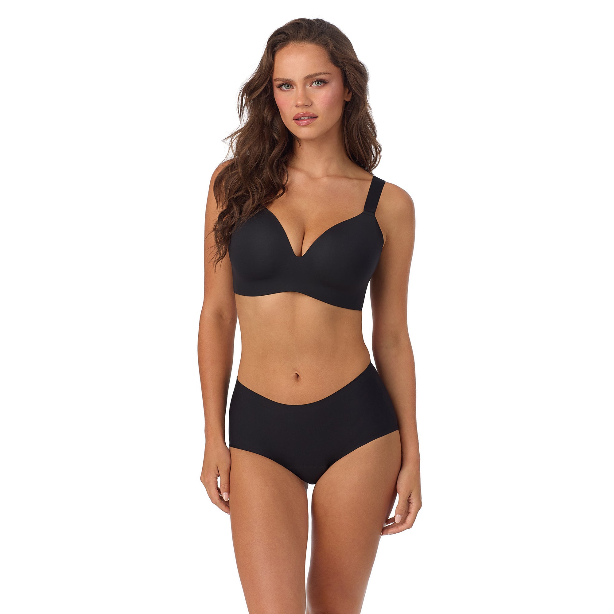 A lady wearing Smooth Shape 360 Smoother in Black