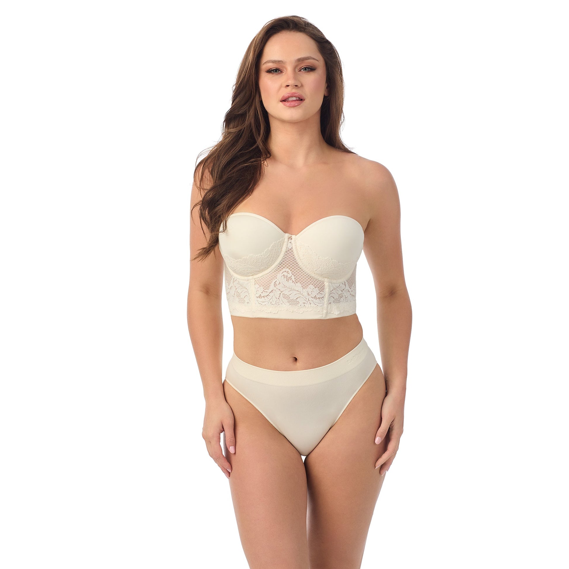 A lady wearing Lace Allure Bustier in Papyrus