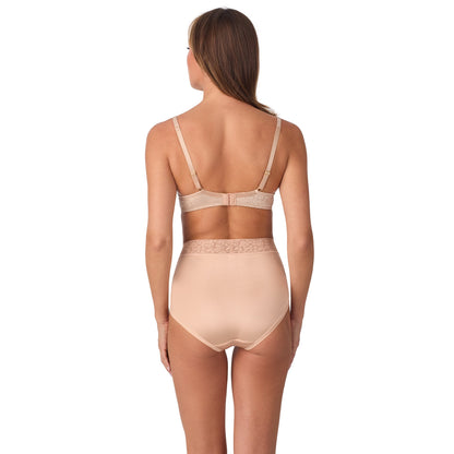 A lady wearing Safari T Shirt Bra in Sahara