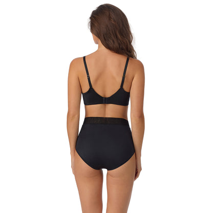A Lady Wearing Safari Full Coverage Contour Spacer - Black showing back view