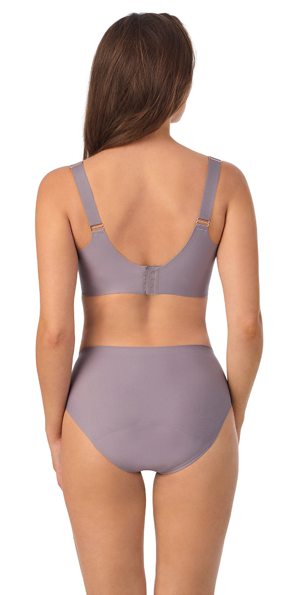 A lady wearing ash Smooth Shape 360 Smoother 