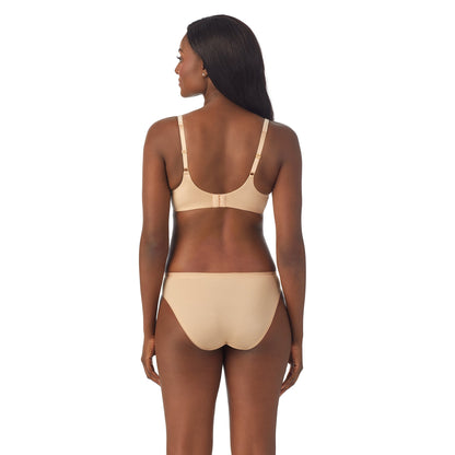 A lady wearing Safari Smoother Bra in Sahara