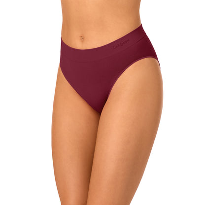 A Lady Wearing Seamless Comfort Bikini - Currant posing front view