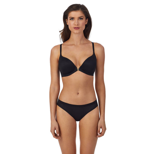 A lady wearing Safari Racerback Bra in Black