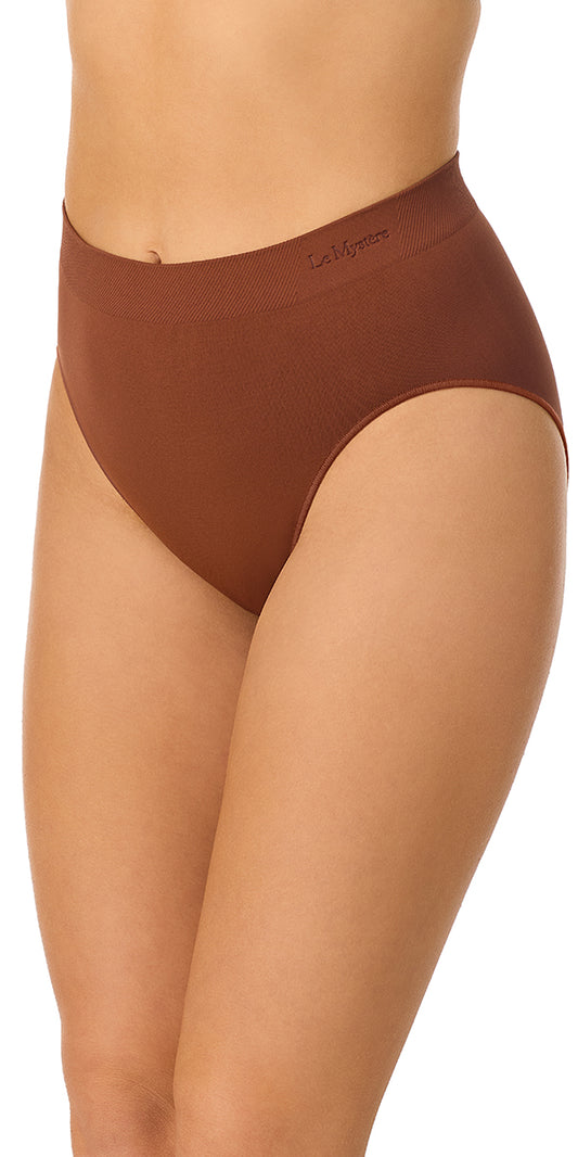 A lady wearing Bronzite Seamless Comfort Hi Cut