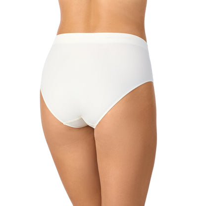 A lady wearing Seamless Comfort Brief Pearl