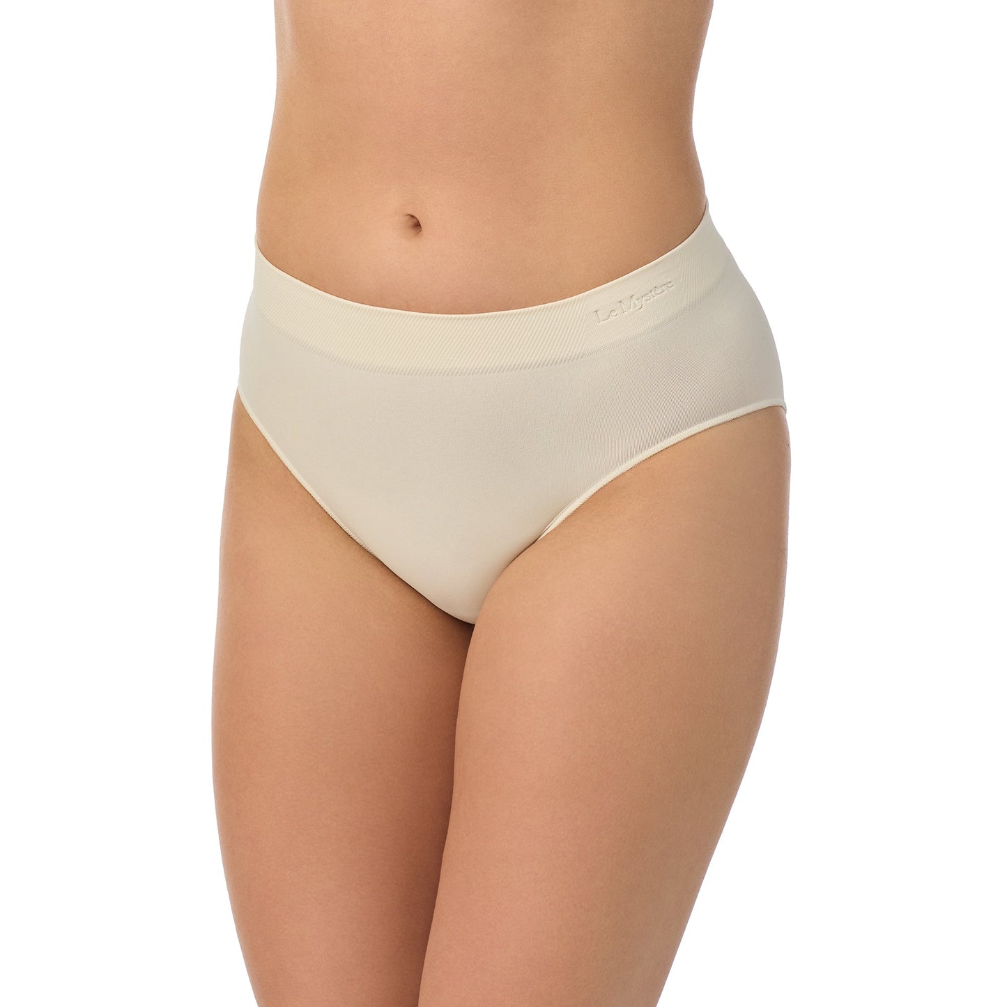 A lady wearing Seamless Comfort Hipster Papyrus