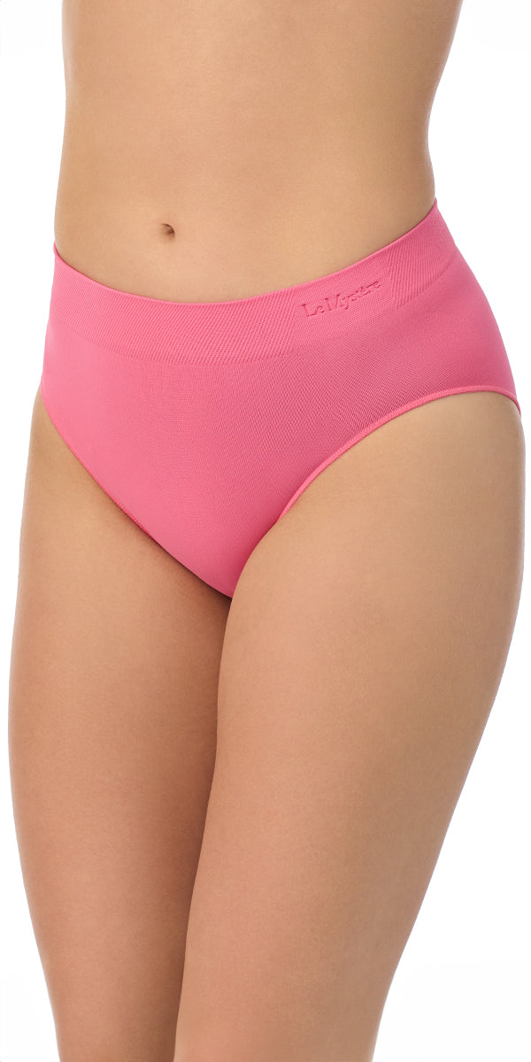 A lady wearing pink Seamless Comfort Hipster