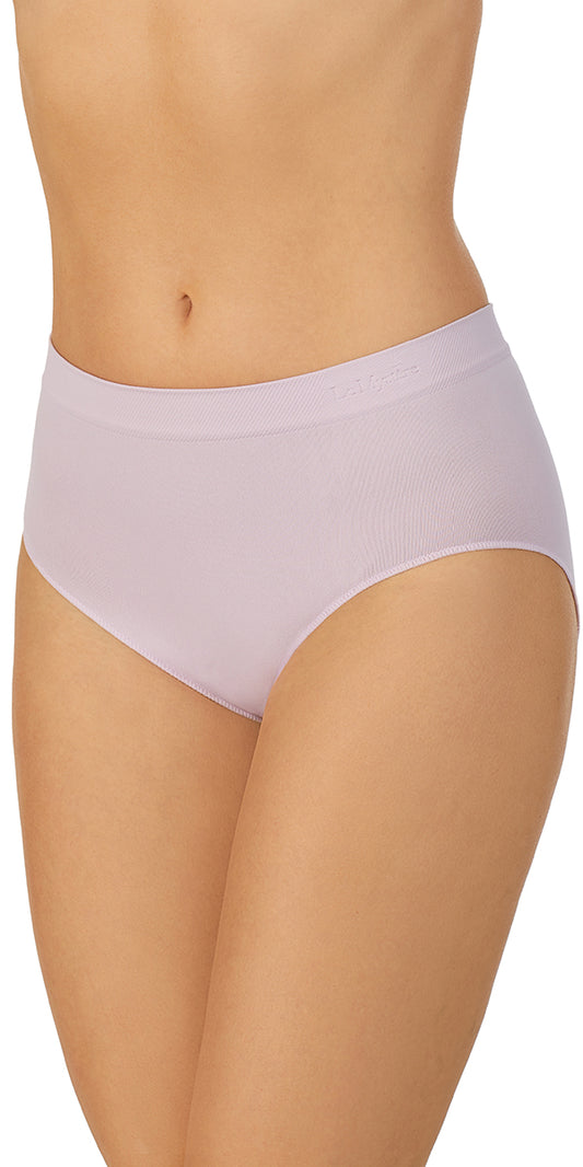 A lady wearing Orchid Seamless Comfort Brief