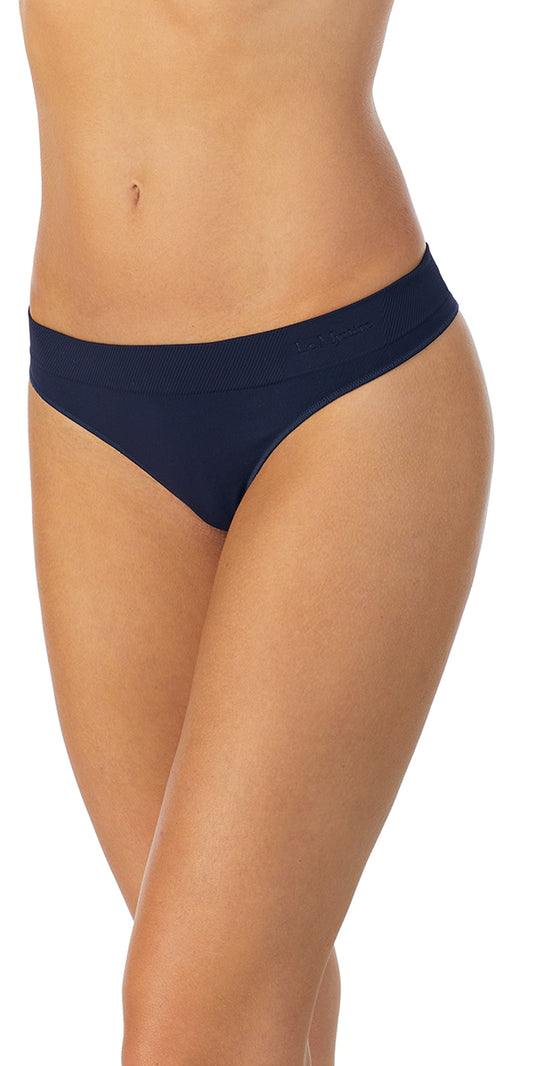 A lady wearing evening blue Seamless Comfort Thong
