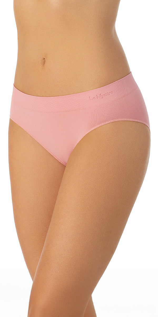 A lady wearing Rose bud seamless comfort bikini